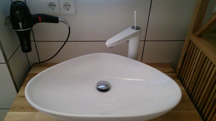 2x room with bathroom and cooking facilities
