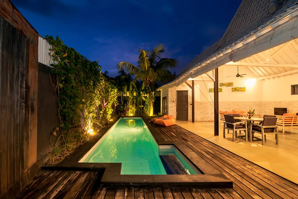 NIGHT TIME POOL