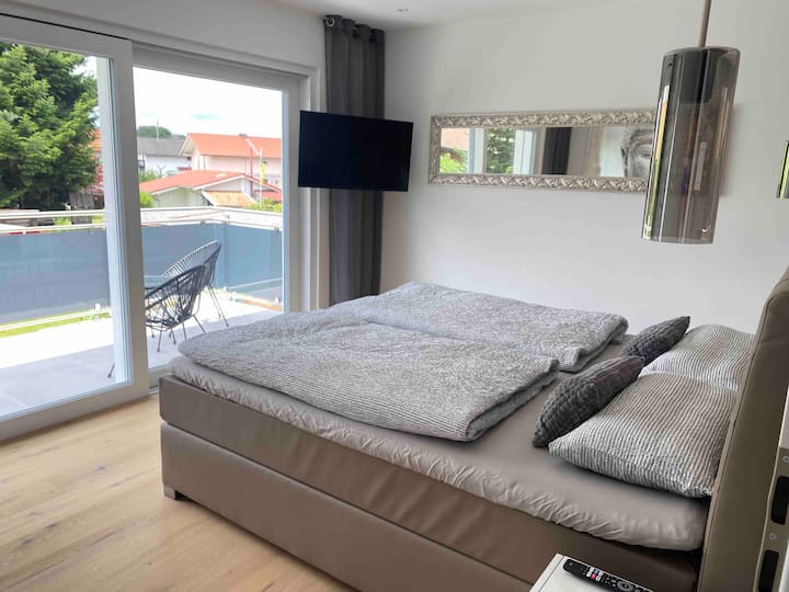 Schlafzimmer mit Balkon