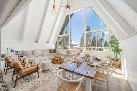 Lakeview A-Frame Cabin in the Forest-Hot Tub & A/C