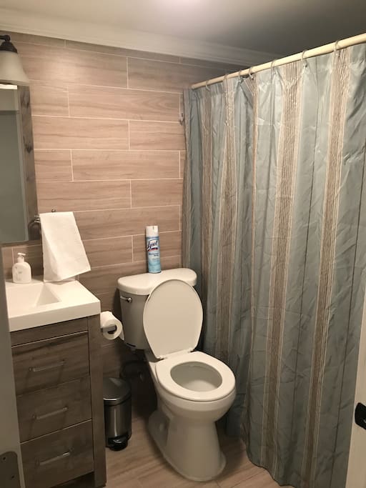 Full bathroom