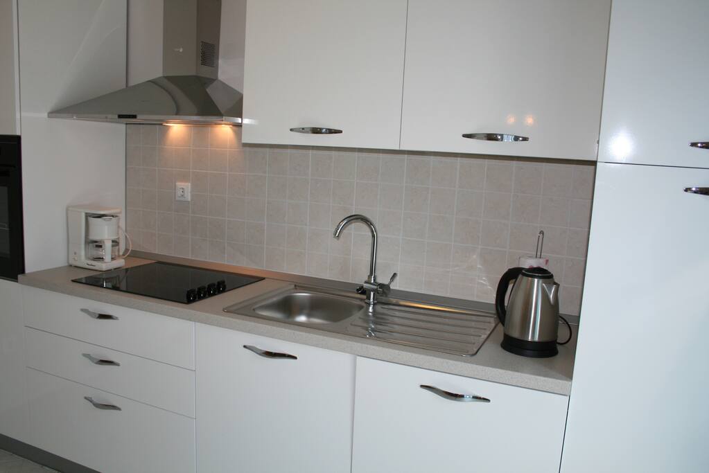 Suite More - Kitchen