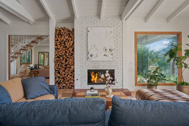 Private oasis with stunning views gallery image 4