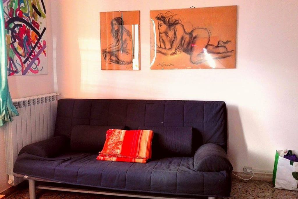 Divano Letto - Couch (becomes a bed)