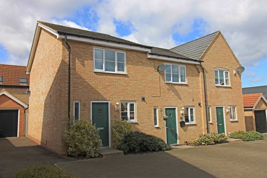 End terrace house in a quiet cul-de-sac location