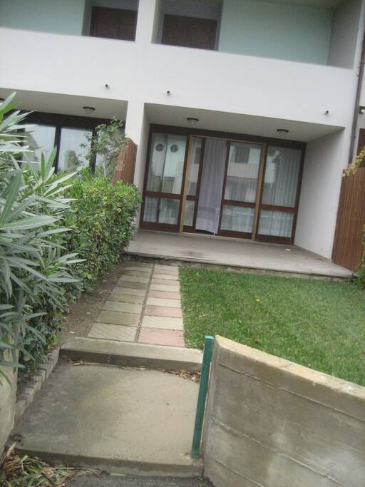PATIO CON GIARDINO