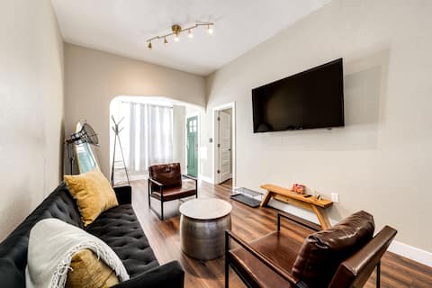 Top performing Airbnb: House Near The RiNo District and Mission Ballroom in Cole