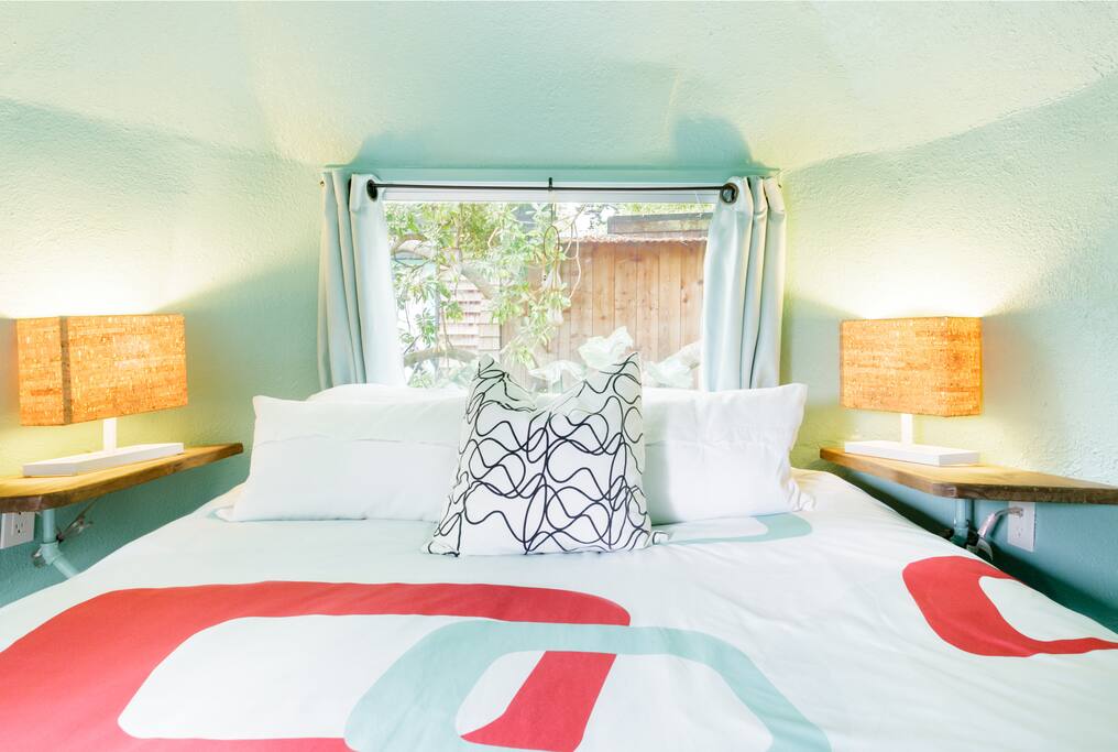 Immaculate Vintage Airstream in Mill Valley Guesthouses for Rent in