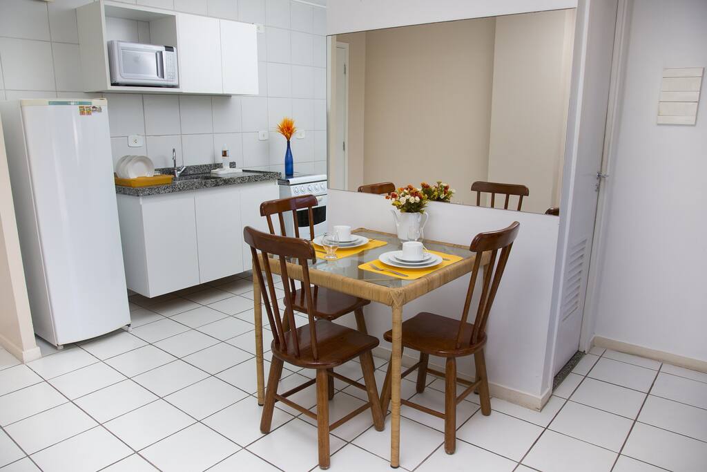 Mesa e Cozinha