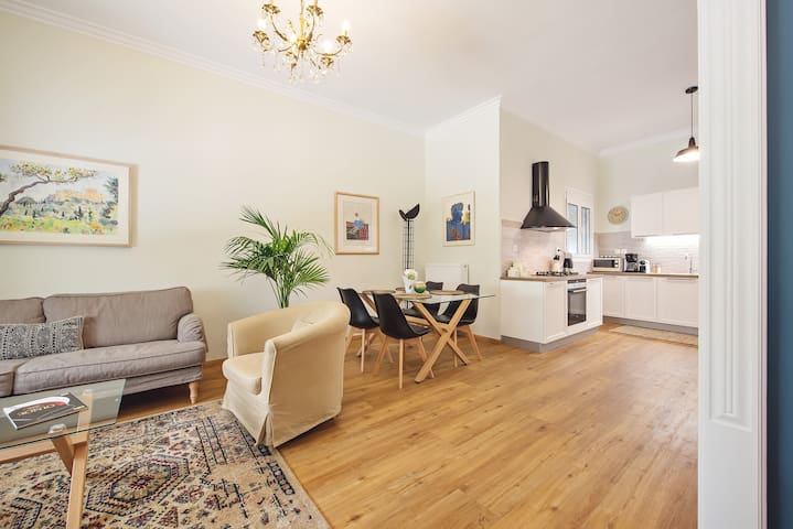 Elegant home near Acropolis with private courtyard