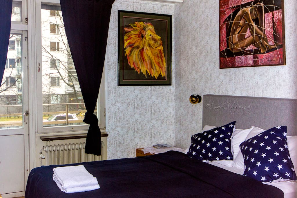 King size bed
