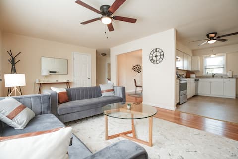 Quaint Rancher with Fully Fenced Back Yard.