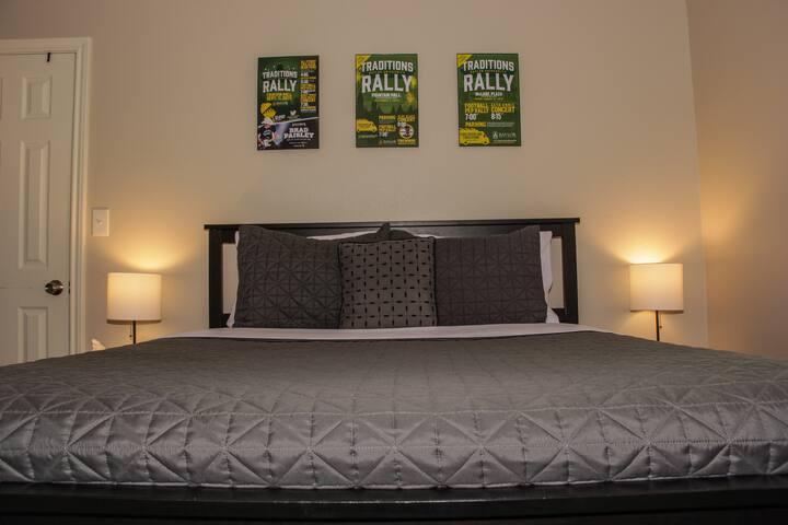 The Orchard II on Ross Ave