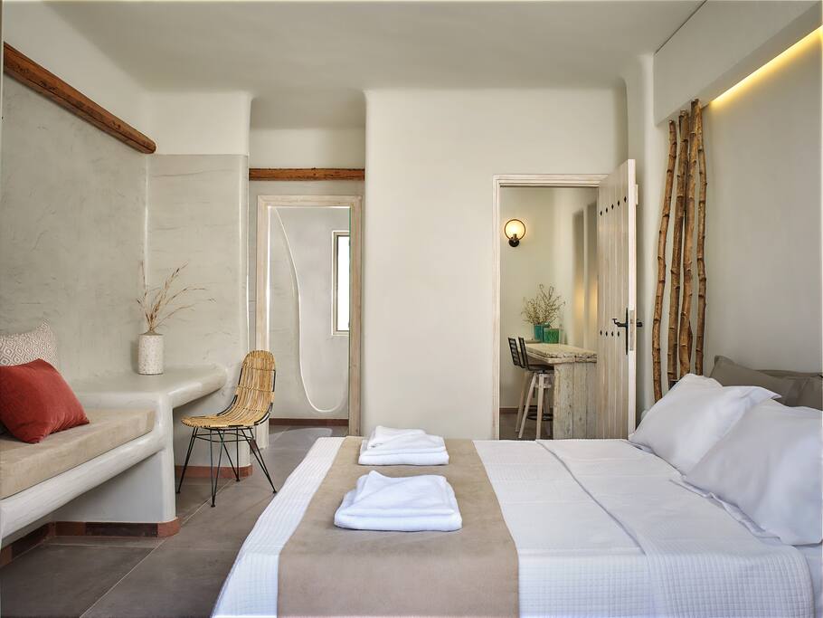 Master Bedroom 1, En suite bathroom