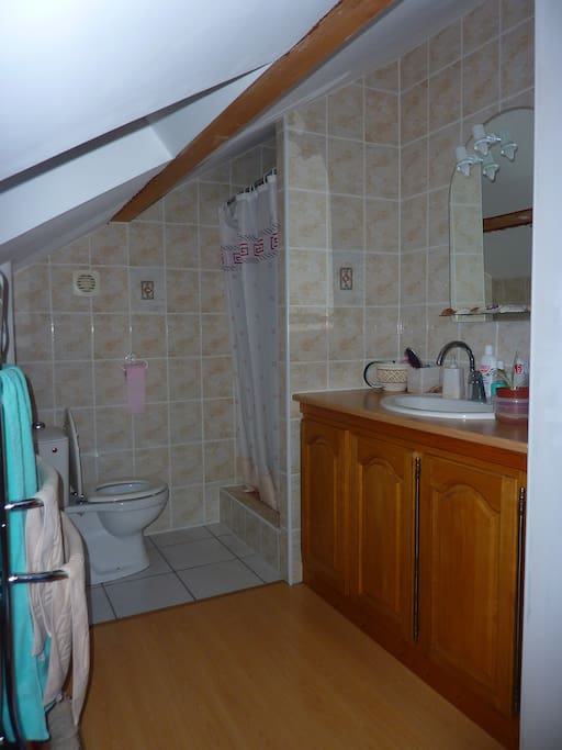 SDB commune a l'etage