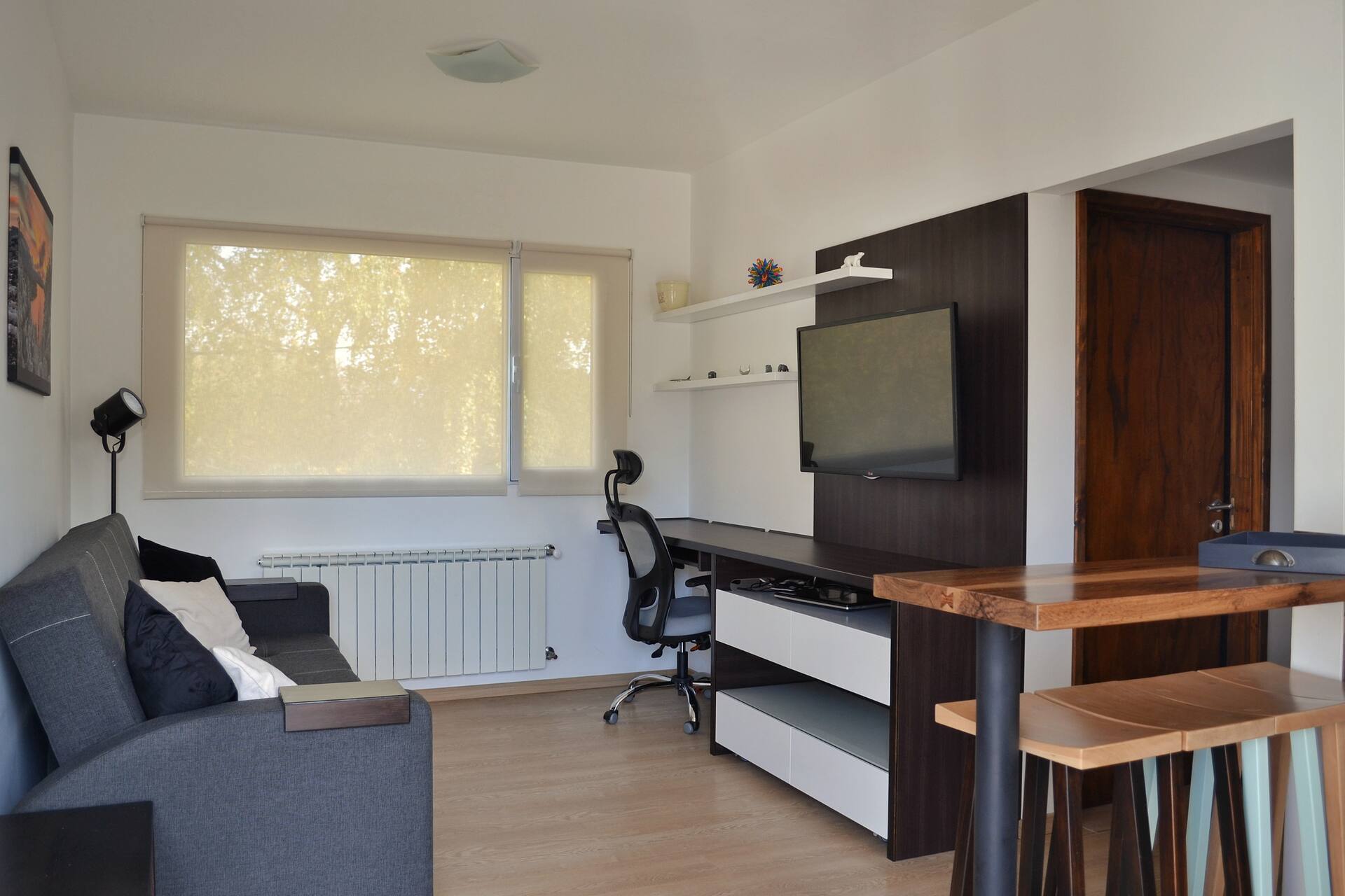 Victorias Tempo. New apartment with a garden and garage.