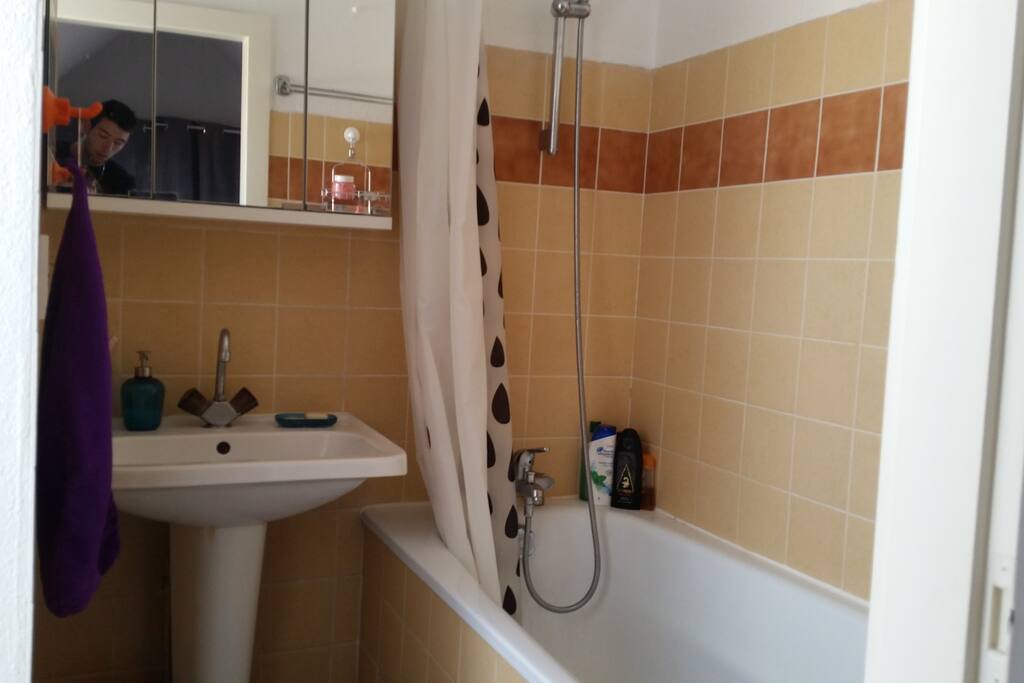 Salle de bain: baignoire