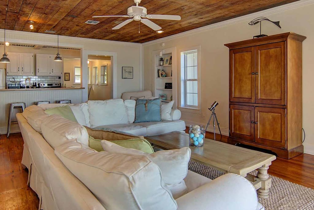 Kitchen is open to the family room