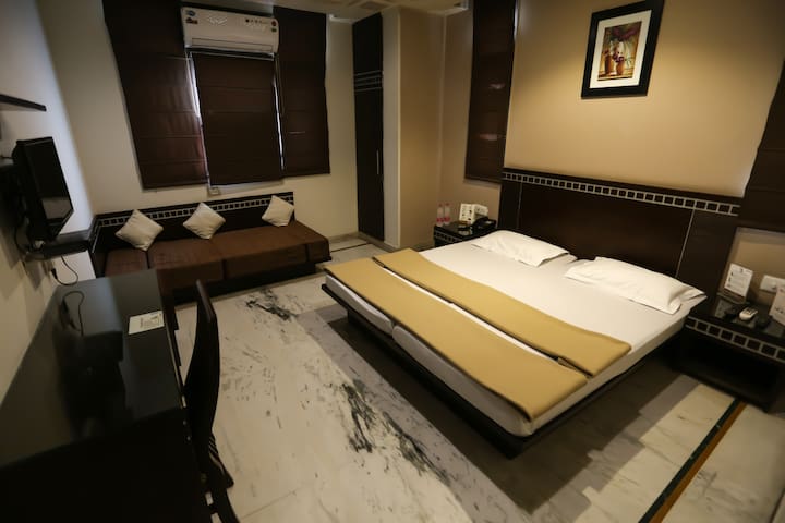Private Room nr New Delhi station & City Centre-2
