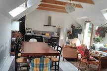 Appart CV avec parking fermé au calme ds cour