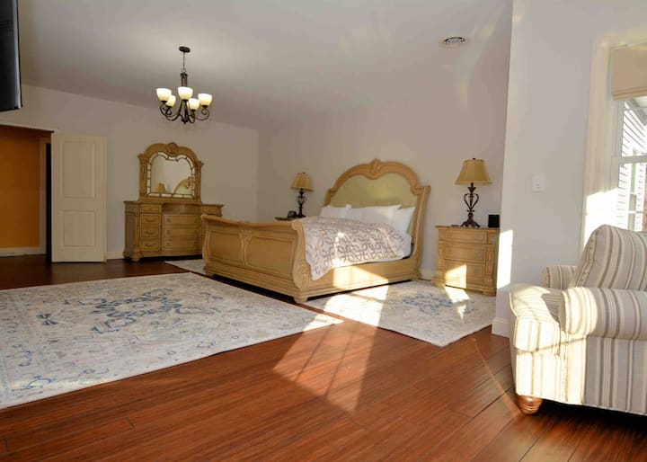 جناح بغرفة نوم رئيسية