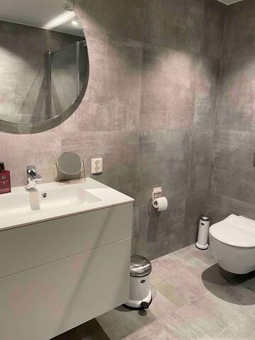 Familievennlig rekkehus med sentral beliggenhet. gallery image 5