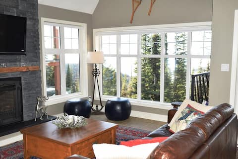 Top Airbnb: The Bridge-Ski Brio @ SilverStar Ski Resort in North Okanagan C