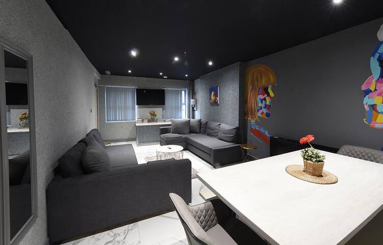 (NQ)Back Turner Townhouse slps 22 Mcr City Centre gallery image 4