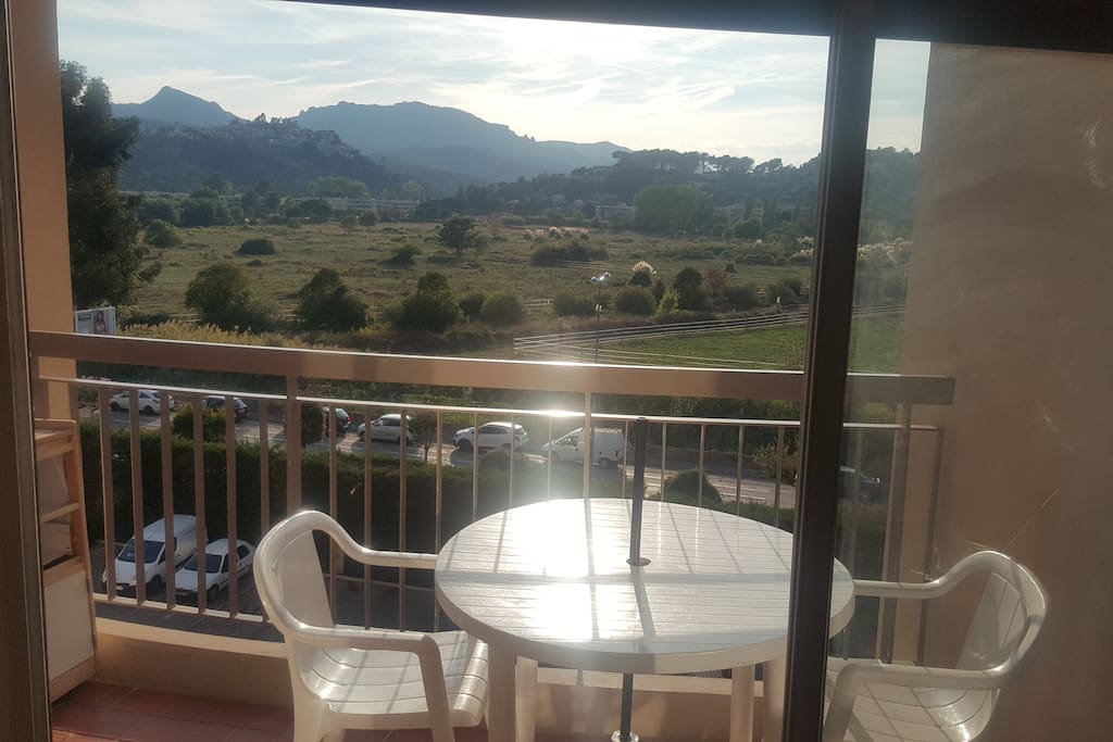 Terrasse ensoleillée