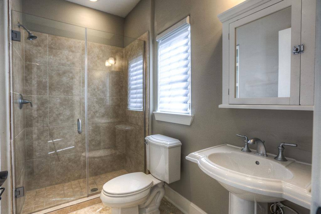 First floor private bath