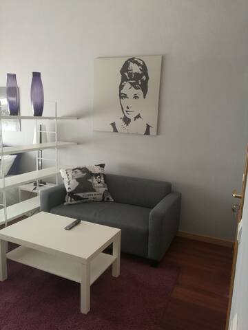 Estudio precioso con wifi al lado de las playas