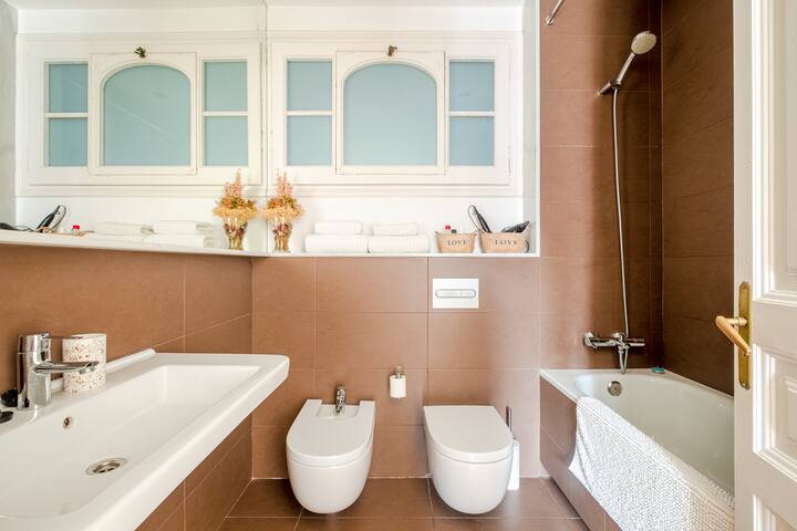 GREAT APARTMENT IN THE EIXAMPLE gallery image 4