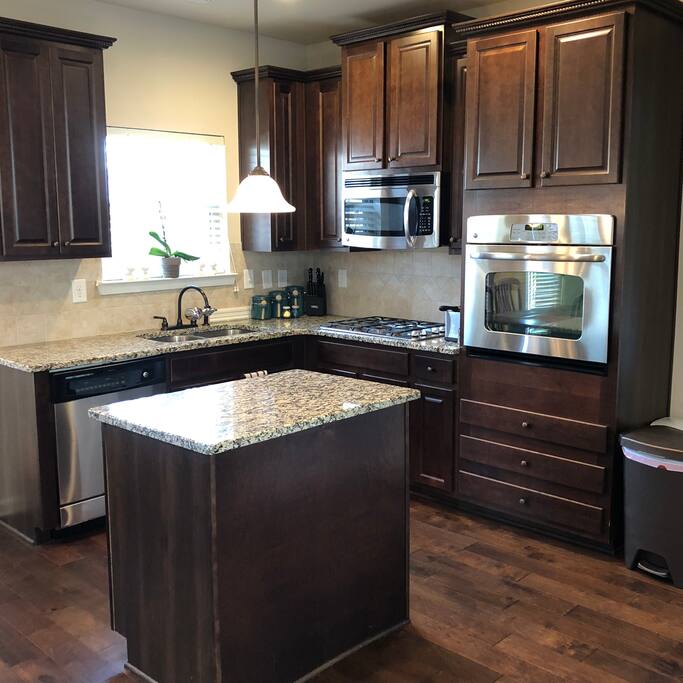 Full Kitchen