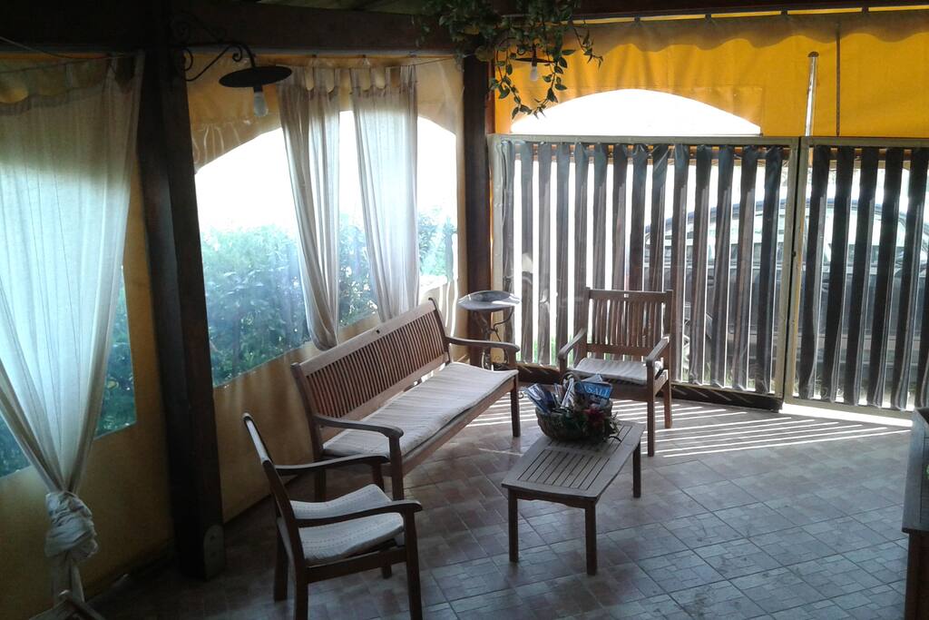 Interno del portico