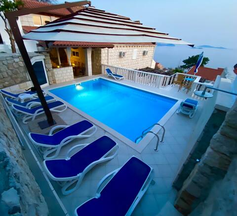 Sea view Villa with swimming pool near Dubrovnik