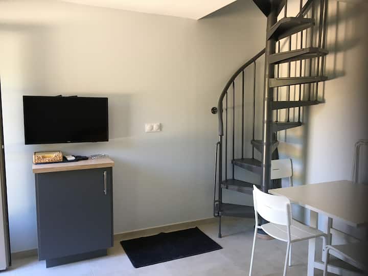 Dans Un Domaine Privé Au Calme T2 En Rez De Jardin - Cavalaire-sur-Mer