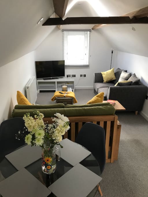 Living/dining area