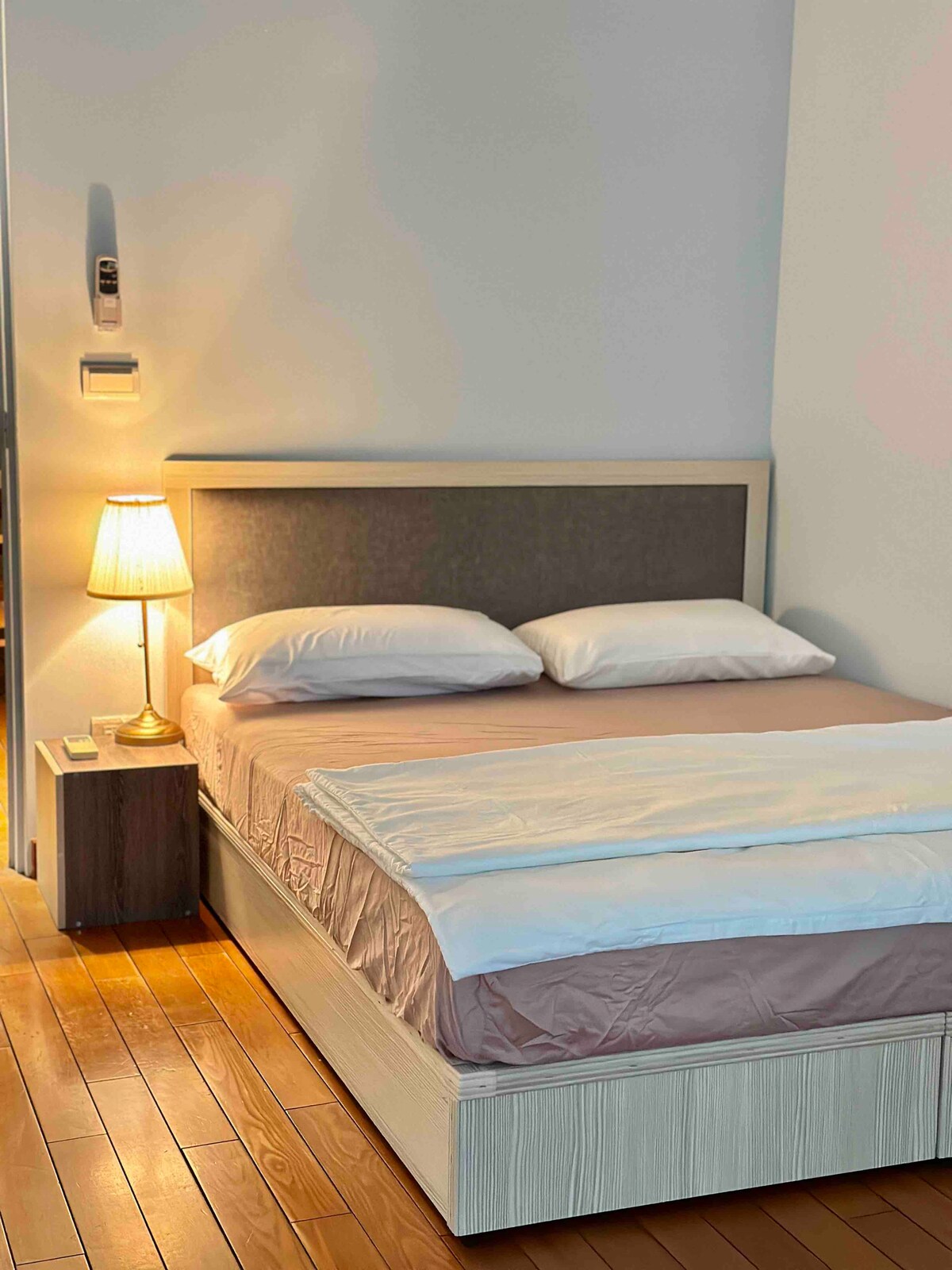 ขนาดเต็มขนาด標準雙人床 150 * 200 ซม.