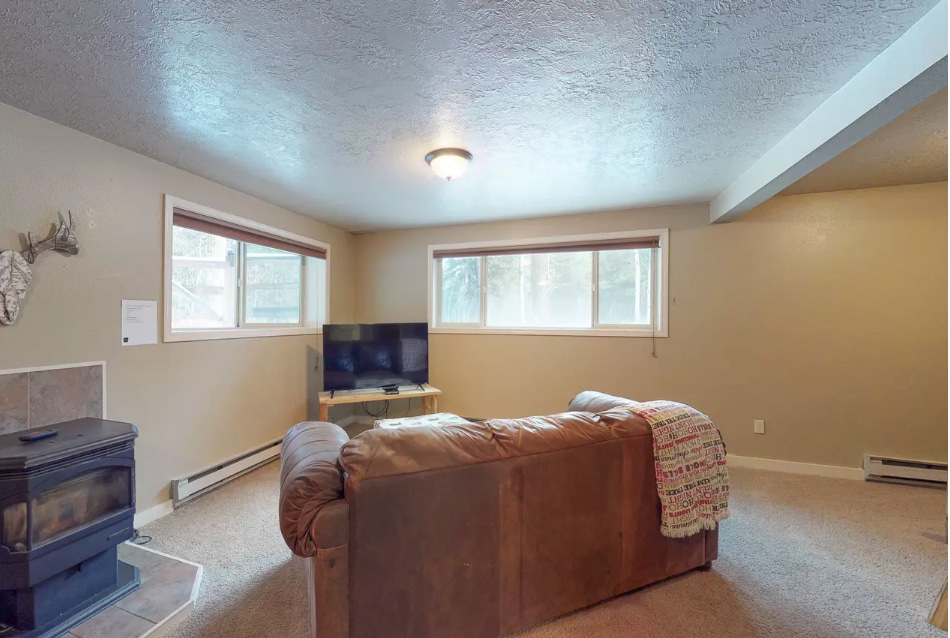 غرفة بطابقين - الطابق السفلي / غرفة النوم 4