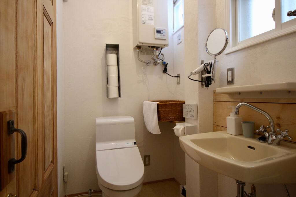 PRIVATE BATH
