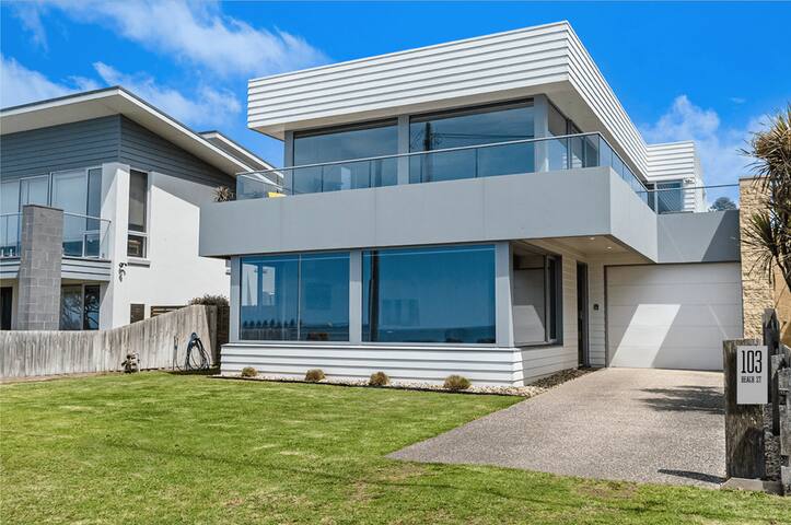 103 Beach Street gallery image 2