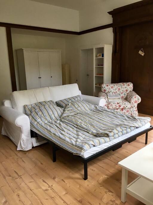Schlafsofa im Wohnzimmer