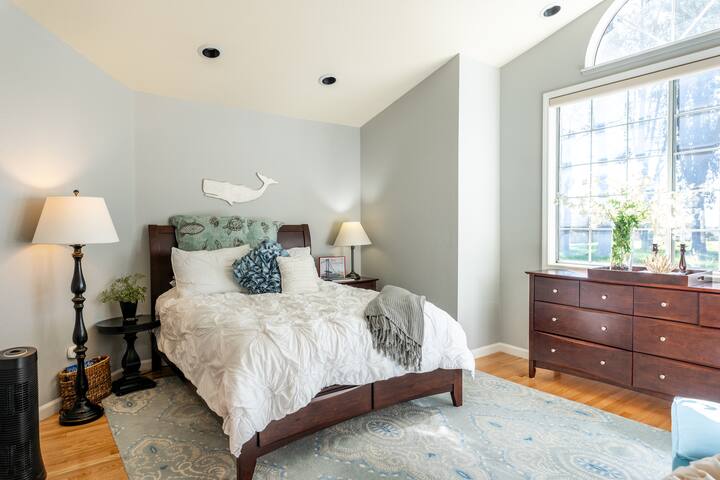 Half Moon Bay Coastal Home Walk Beach & Harbor SPA gallery image 5