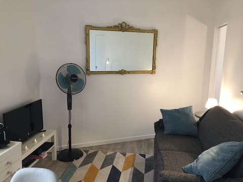 Top performing Airbnb: NEW Cassis Studio, completely refurbished, in the center in Cassis