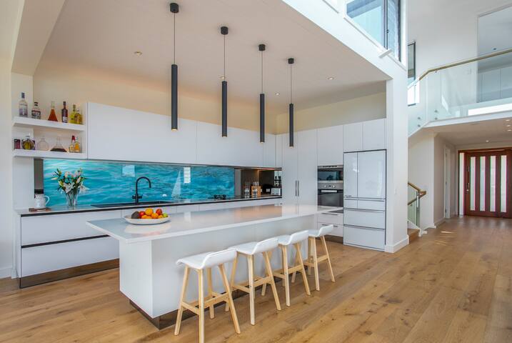 Soak in Panaromic Ocean Views from Luxury Home gallery image 3