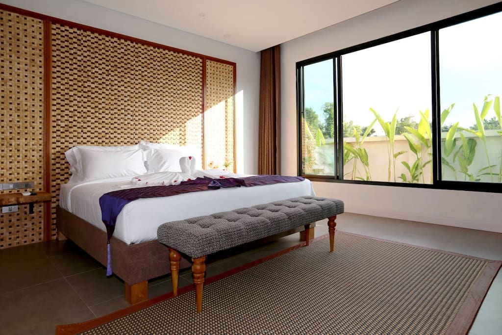 private bedroom2