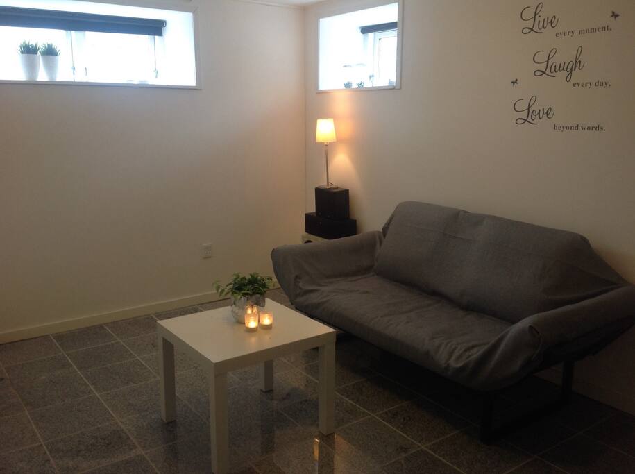 Sovesofaen evt til den 3 person