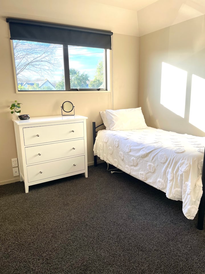 საძინებელი 4