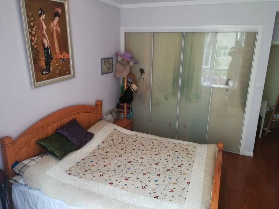 1m8 bed