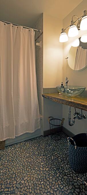 Ensuite